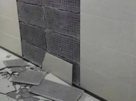 马村瓷砖空鼓维修公司分享下马村墙砖松动维修的知识